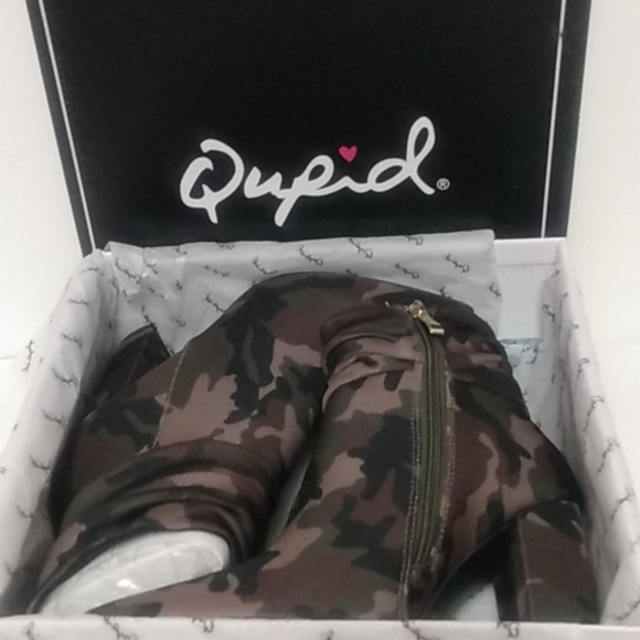 QUPID Fatigue Stretch Mid Bootie | 7M - Picture 2 of 10